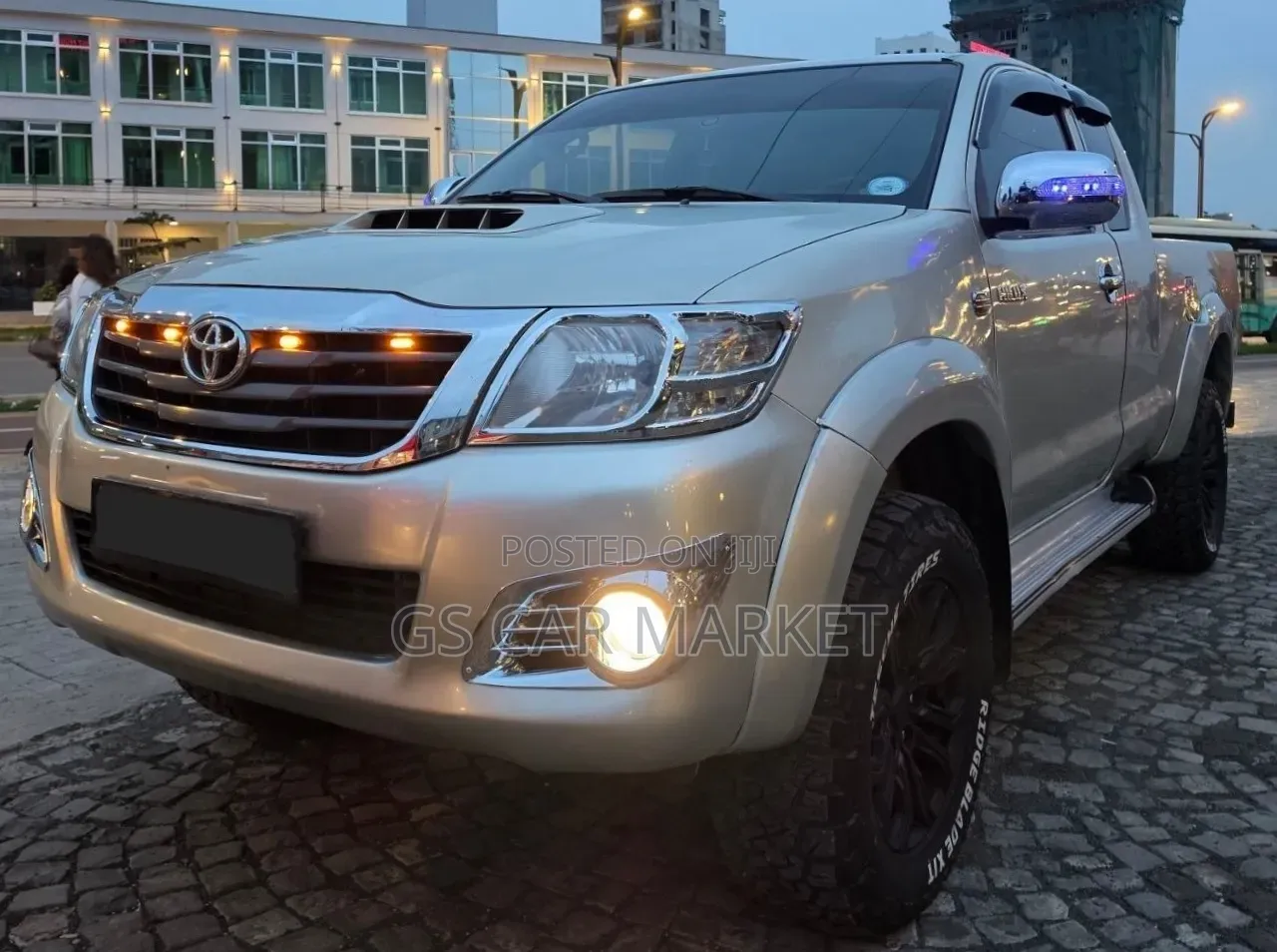 Toyota Hilux 2012 Silver
