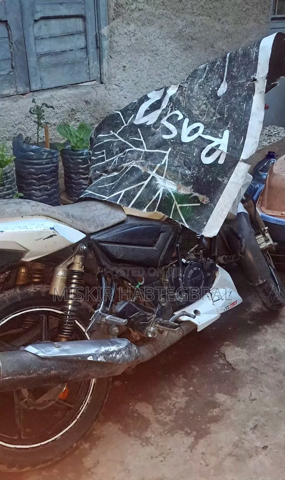 TVS Apache 180 RTR 2018 White