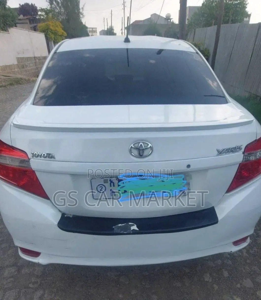 Toyota Yaris 2013 White