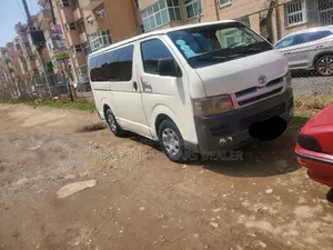 Toyota HiAce 2007
