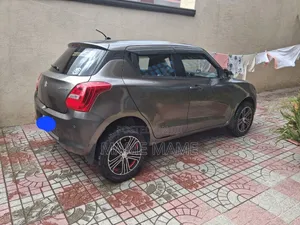 Suzuki Swift 2019 Gray
