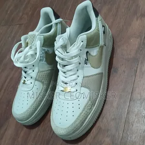 Air Force Nike F1 Shoe