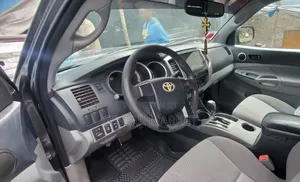 Toyota Tacoma 2012 Gray