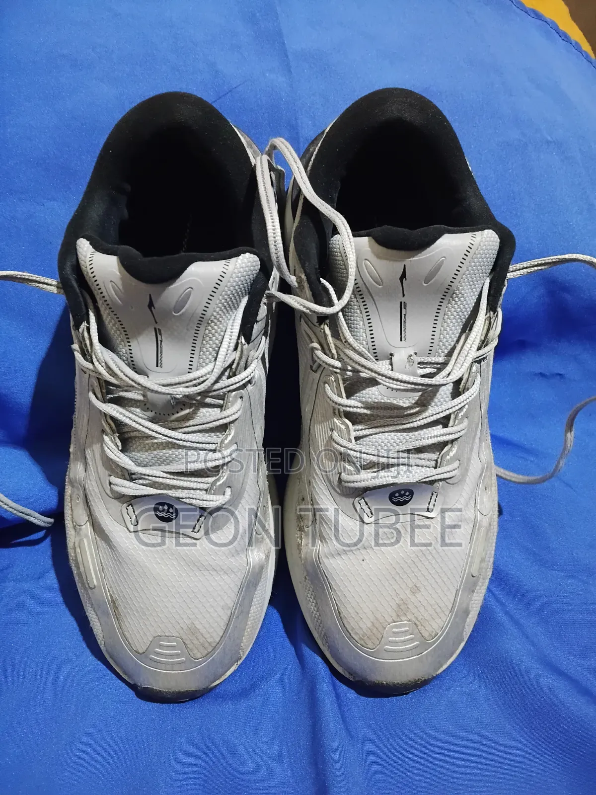 Lining Sport Shoes Size 40