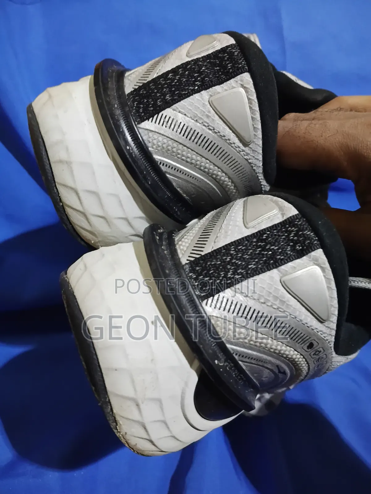 Lining Sport Shoes Size 40