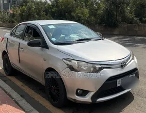 Toyota Yaris 2015
