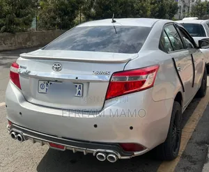 Toyota Yaris 2015