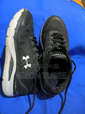 Under Armor Sport Shoes Size 41