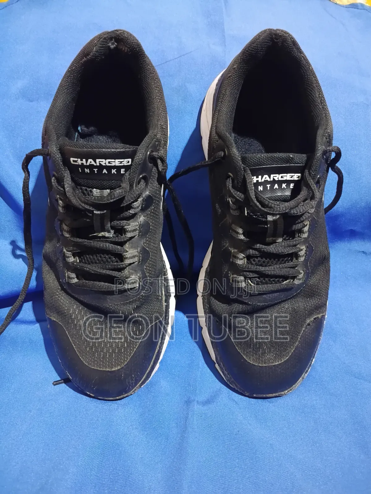 Under Armor Sport Shoes Size 41