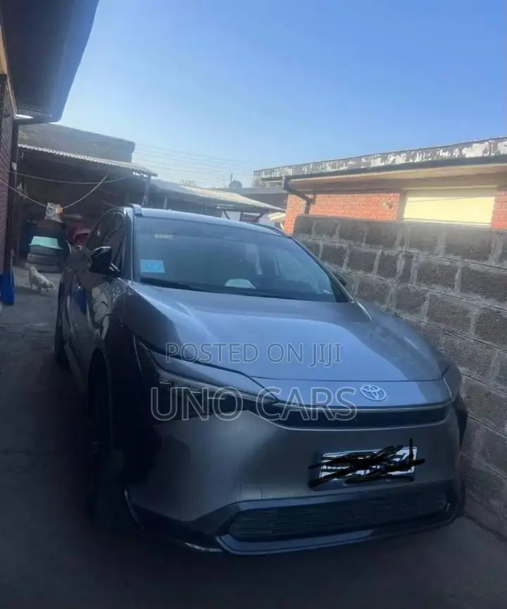 Toyota bZ4X 2023 Gray