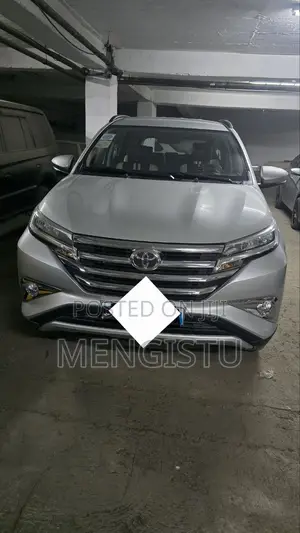 Toyota Rush 2023 Silver