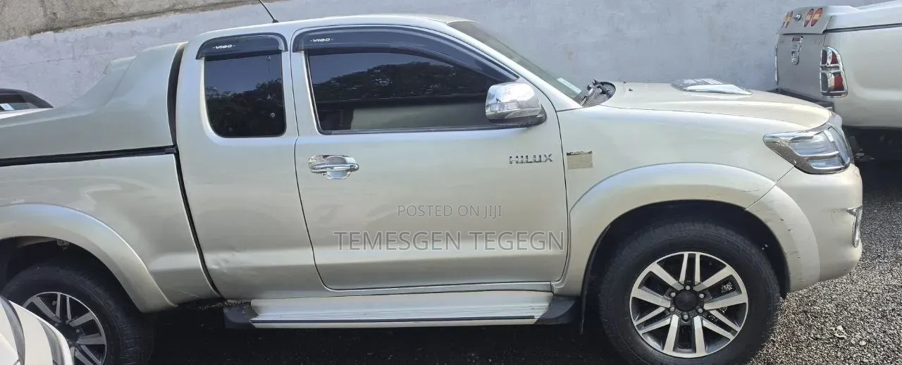 Toyota Hilux 2014