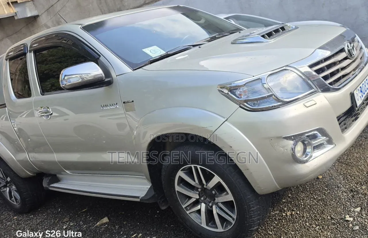 Toyota Hilux 2014