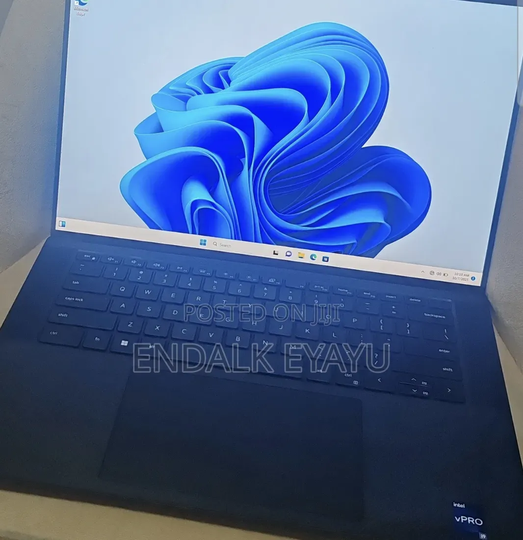 New Laptop Dell Precision 5570 32GB Intel Core i9 SSD 1T