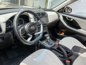 Hyundai Creta 2022 Red