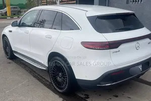 Mercedes-Benz EQC EQC400 4MATIC 2022 White
