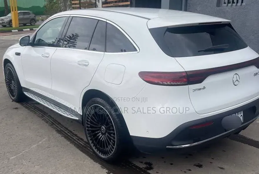 Mercedes-Benz EQC EQC400 4MATIC 2022 White