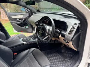 Mercedes-Benz EQC EQC400 4MATIC 2022 White
