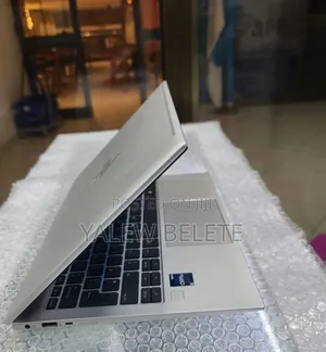 New Laptop HP EliteBook 830 G9 16GB Intel Core i5 SSD 512GB