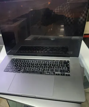 New Laptop Apple MacBook Pro 2019 16GB Intel Core i7 SSD 256GB