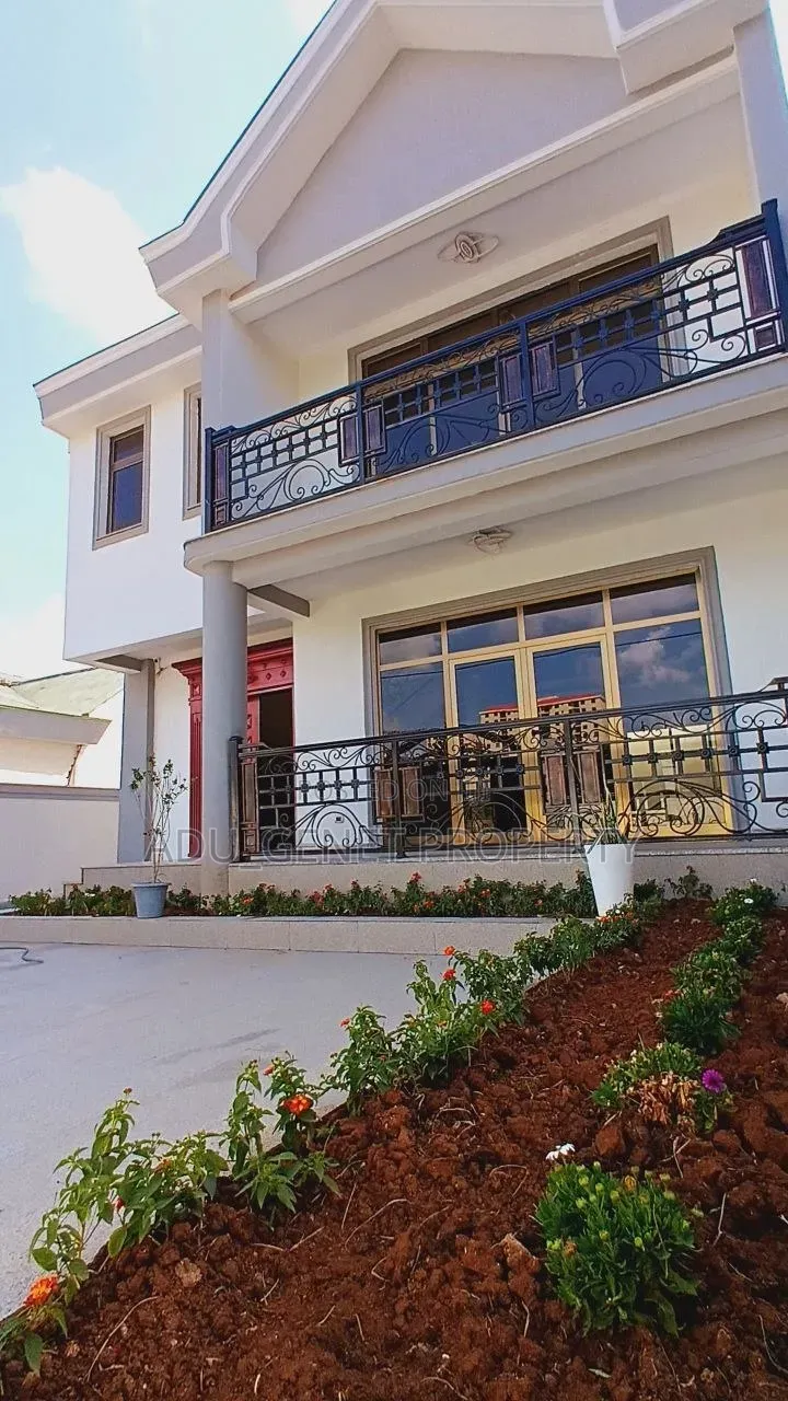 Furnished 6bdrm House in 4, Yeka for sale