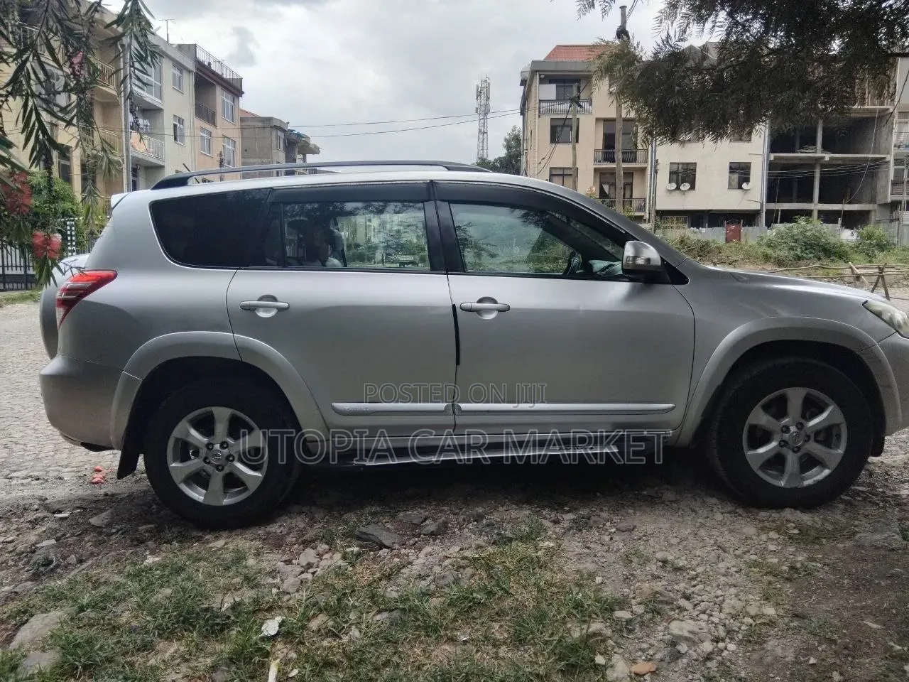 Toyota RAV4 2011