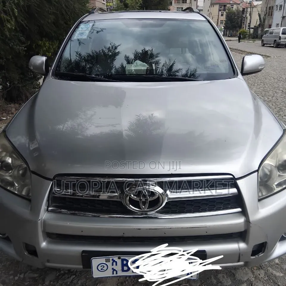 Toyota RAV4 2011