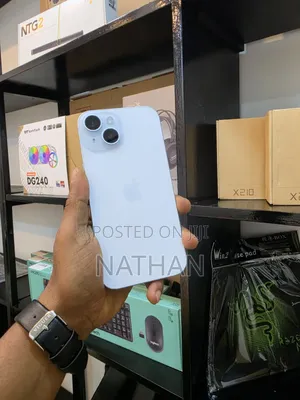 New Apple iPhone 15 128 GB White