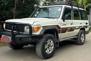 Toyota Land Cruiser 2014 Beige