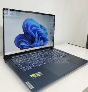 New Laptop Lenovo 16GB AMD Ryzen 7 SSD 512GB