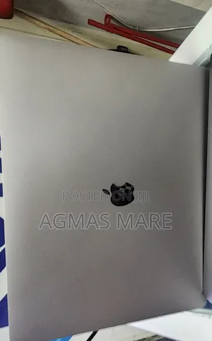 New Laptop Apple MacBook Pro 2019 16GB Intel Core i7 SSD 256GB