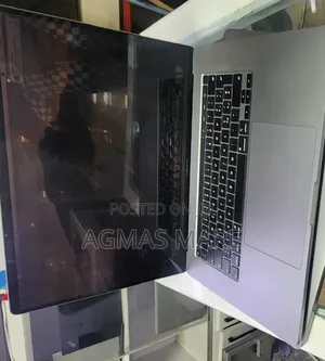 New Laptop Apple MacBook Pro 2019 16GB Intel Core i7 SSD 256GB