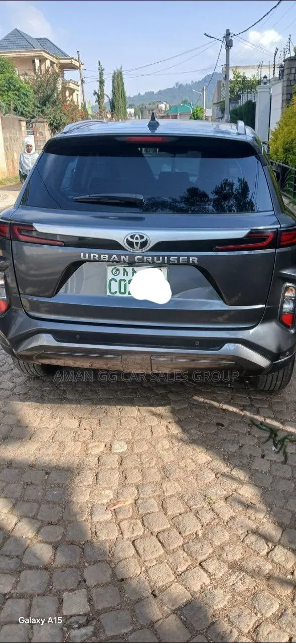 Toyota Urban Cruiser 2023 Gray