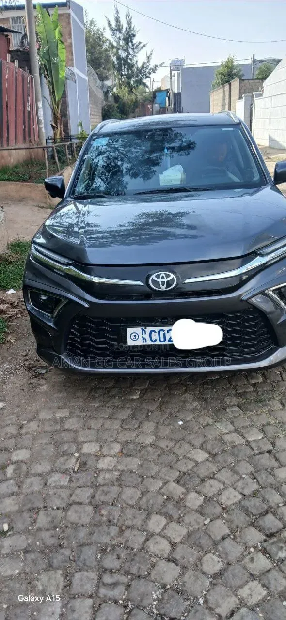 Toyota Urban Cruiser 2023 Gray