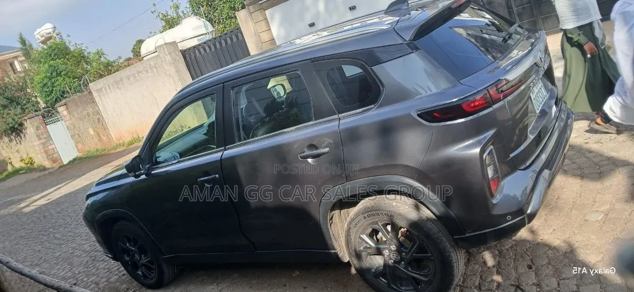 Toyota Urban Cruiser 2023 Gray