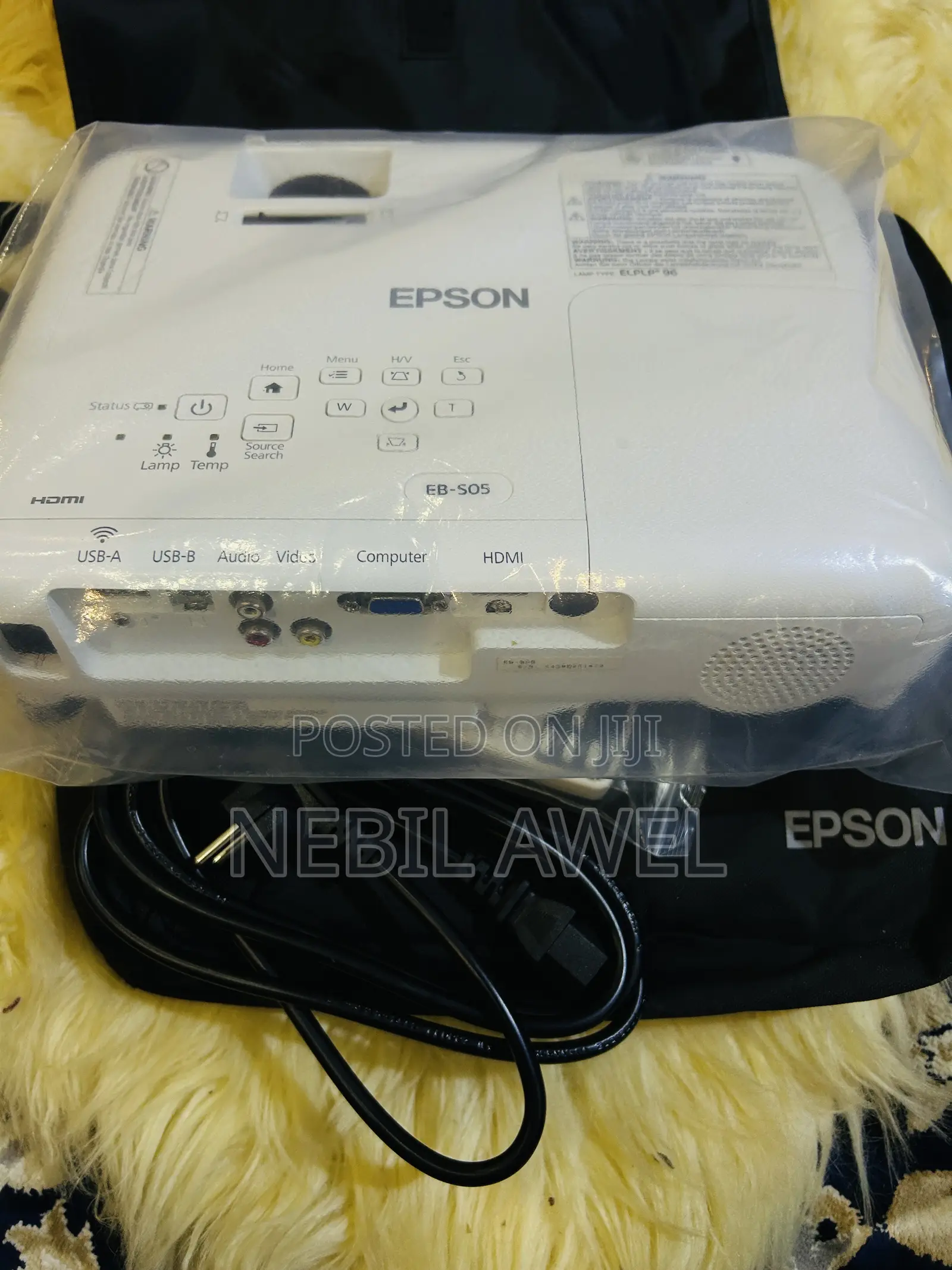 Epson Eb-S05 Svga 3lcd Hd Multimedia Projector 3,200 Lumens