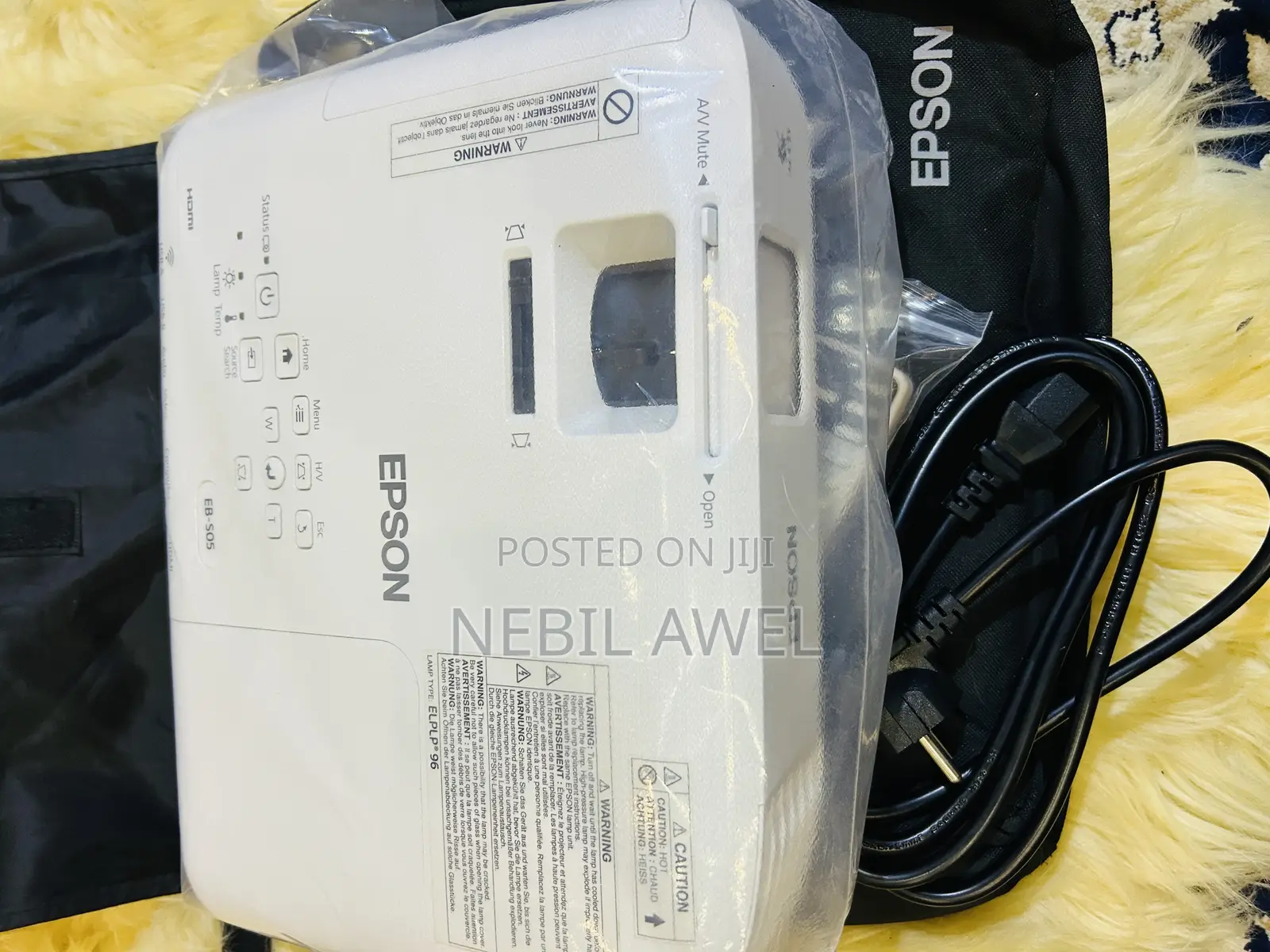 Epson Eb-S05 Svga 3lcd Hd Multimedia Projector 3,200 Lumens