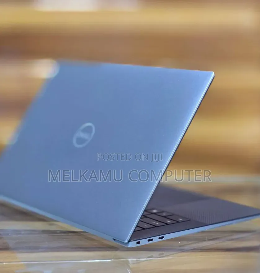 New Laptop Dell Precision 5540 16GB Intel Core i9 SSD 512GB