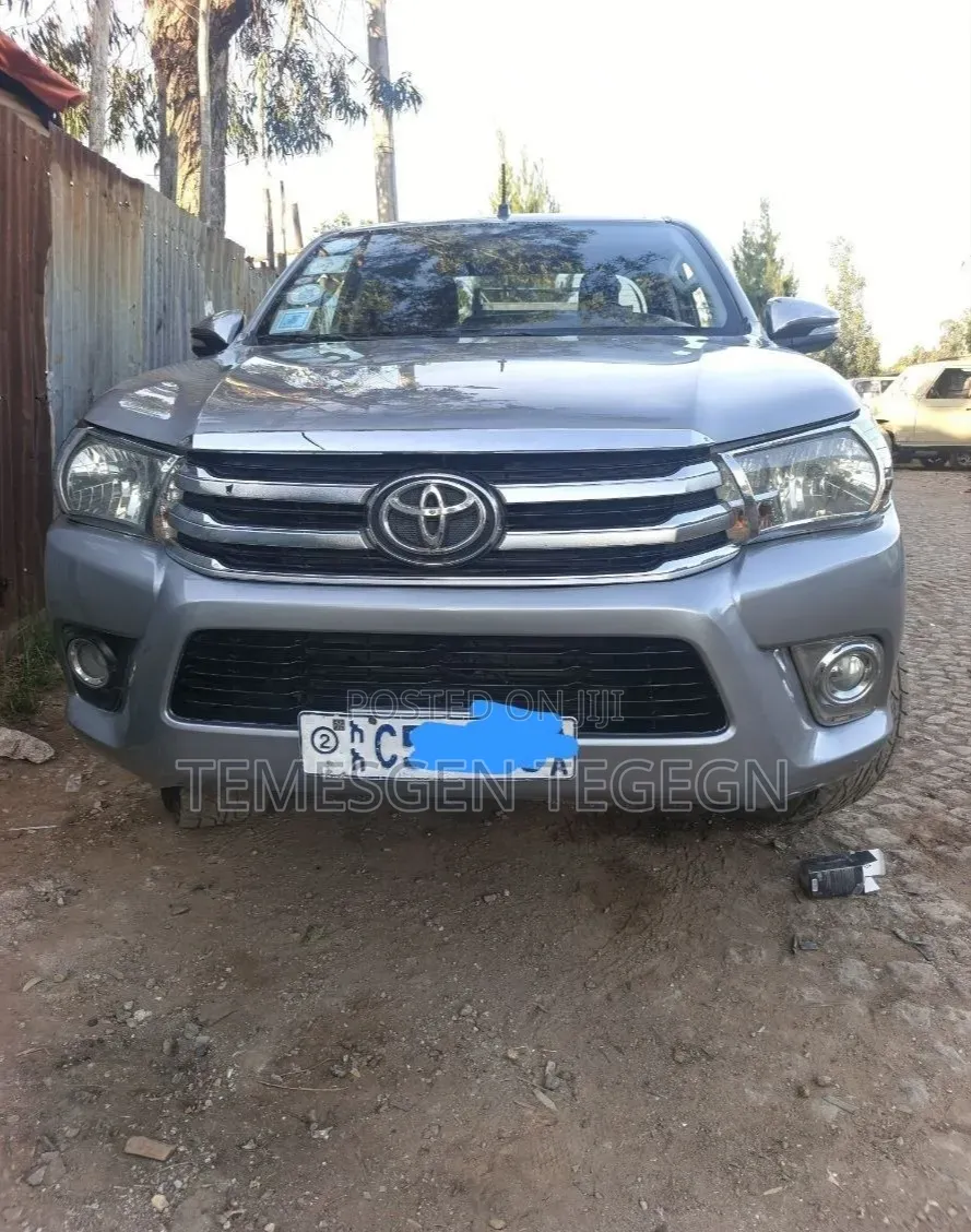 Toyota Hilux 2017 Silver