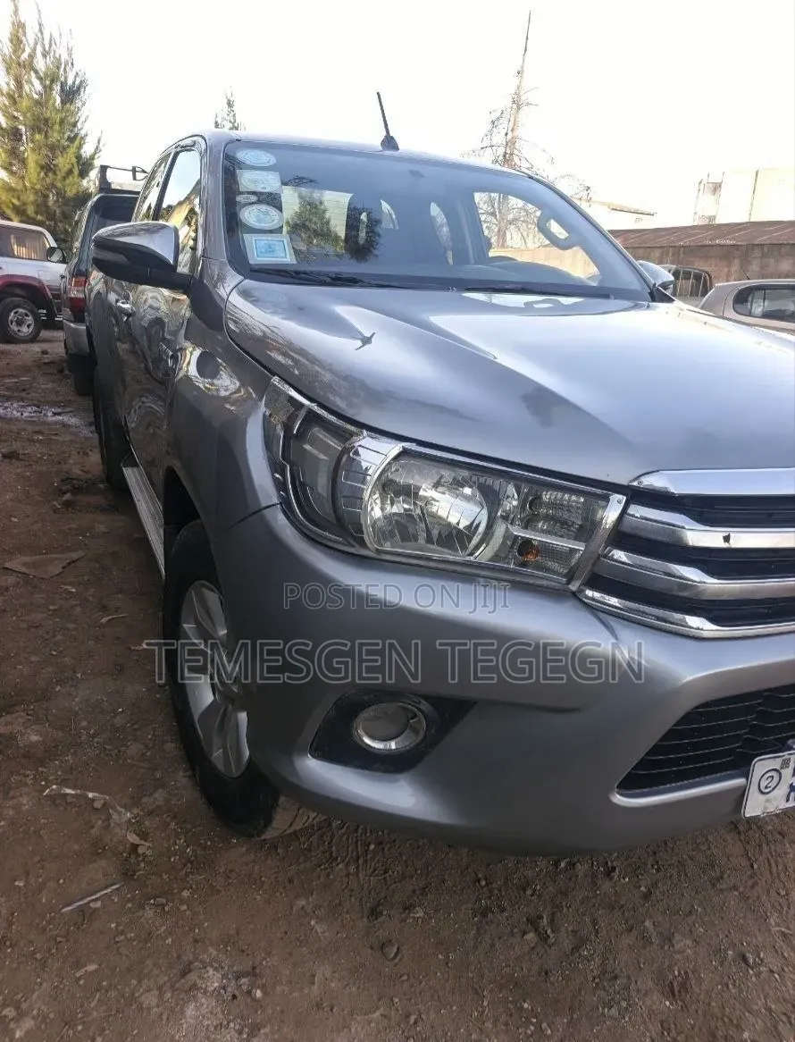 Toyota Hilux 2017 Silver