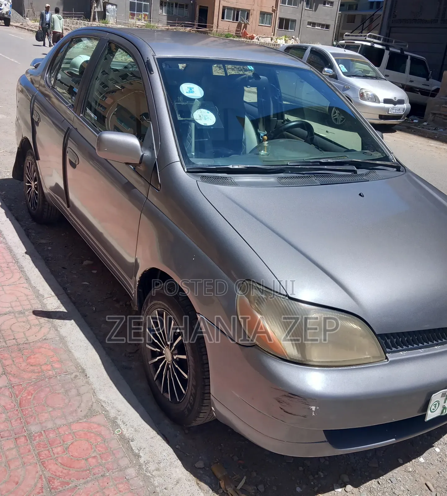 Toyota Platz 1.0 FWD 2001 Gray
