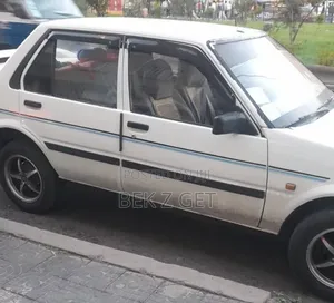 Toyota Corolla II 1986 Ivory