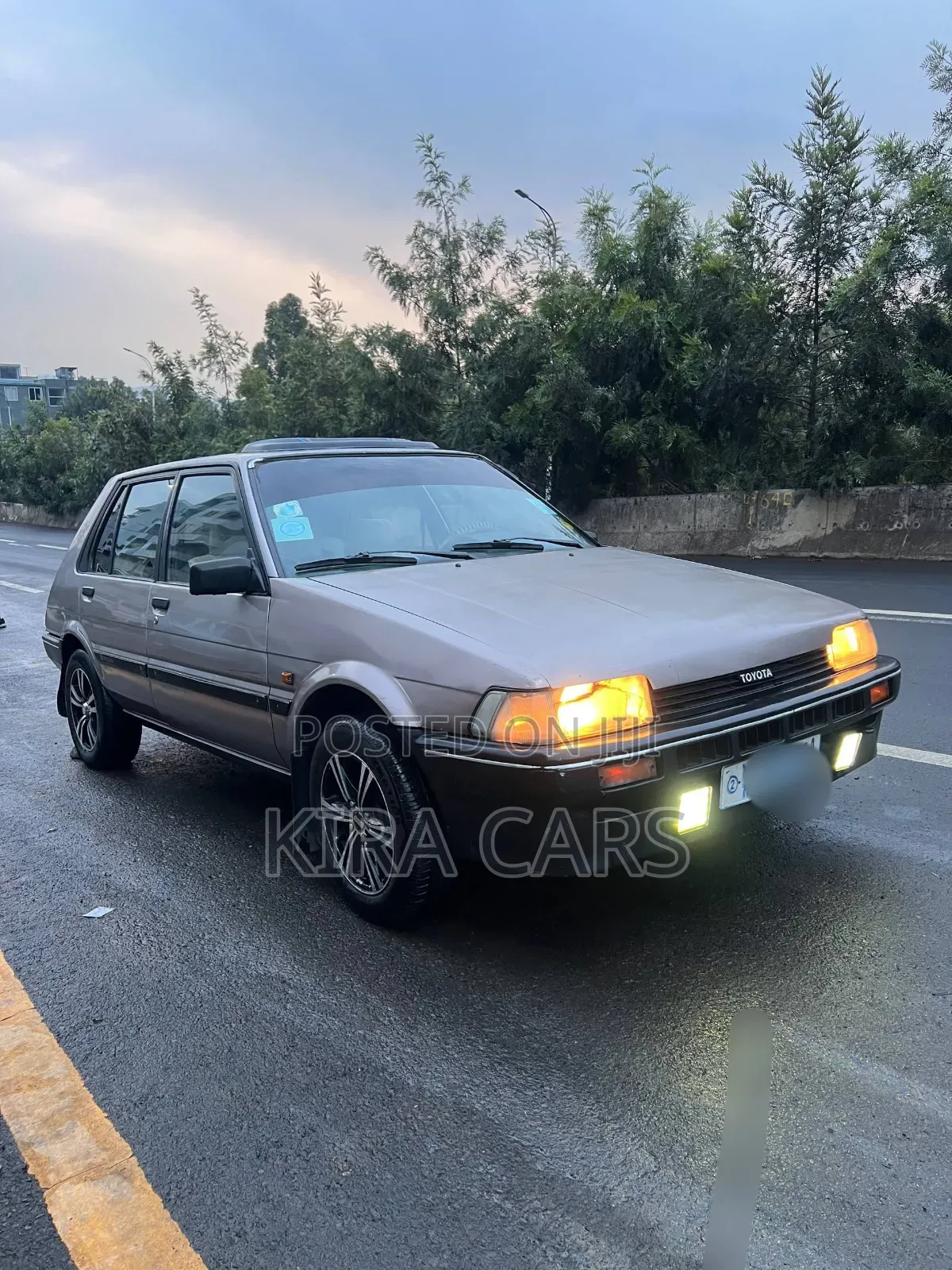 Toyota Corolla 1986 Gray