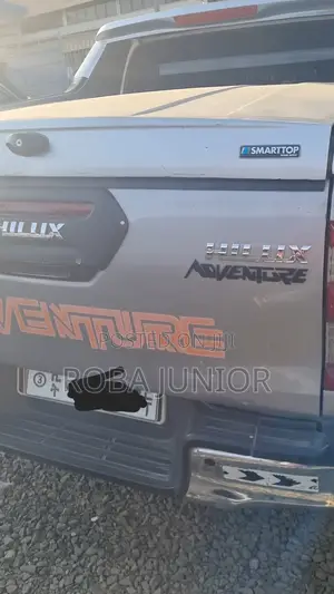 Toyota Hilux 2020 Silver