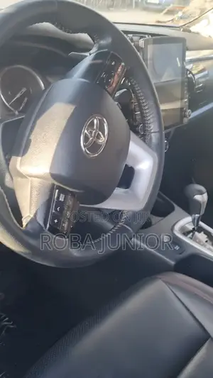 Toyota Hilux 2020 Silver