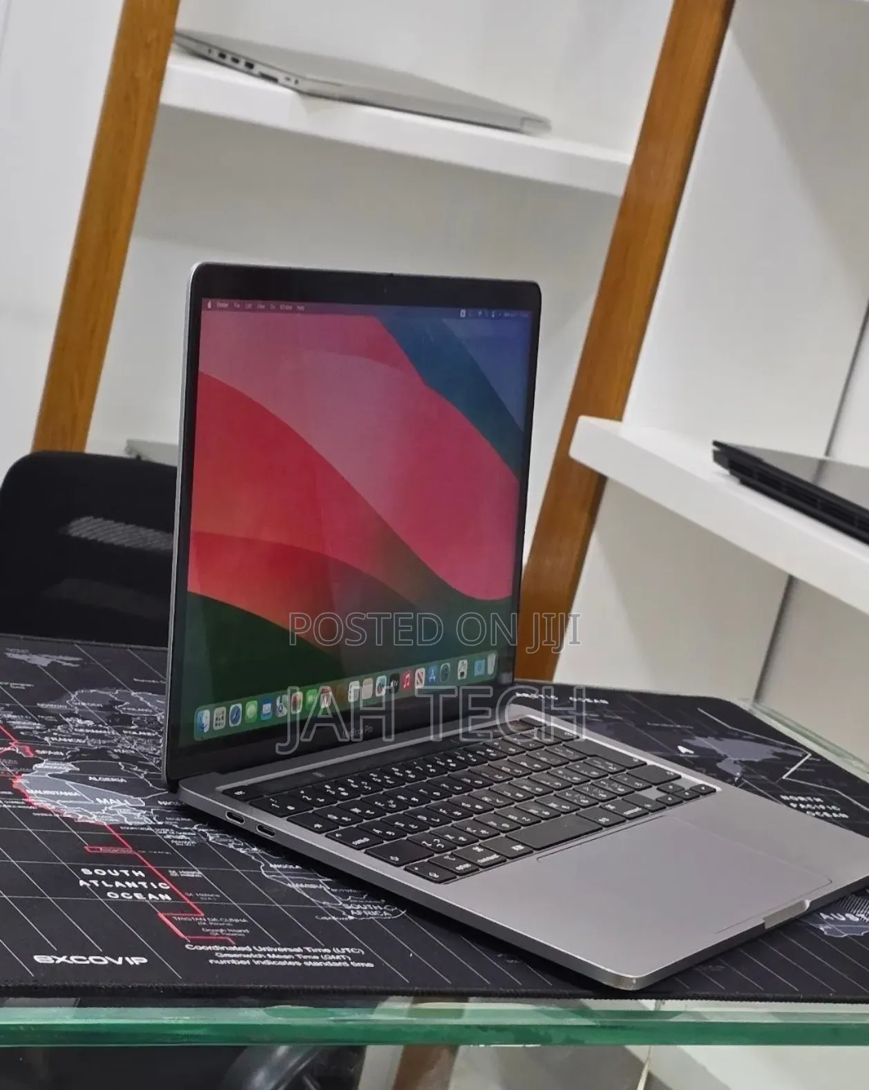 New Laptop Apple MacBook Pro 2020 8GB Intel Core i5 SSD 128GB