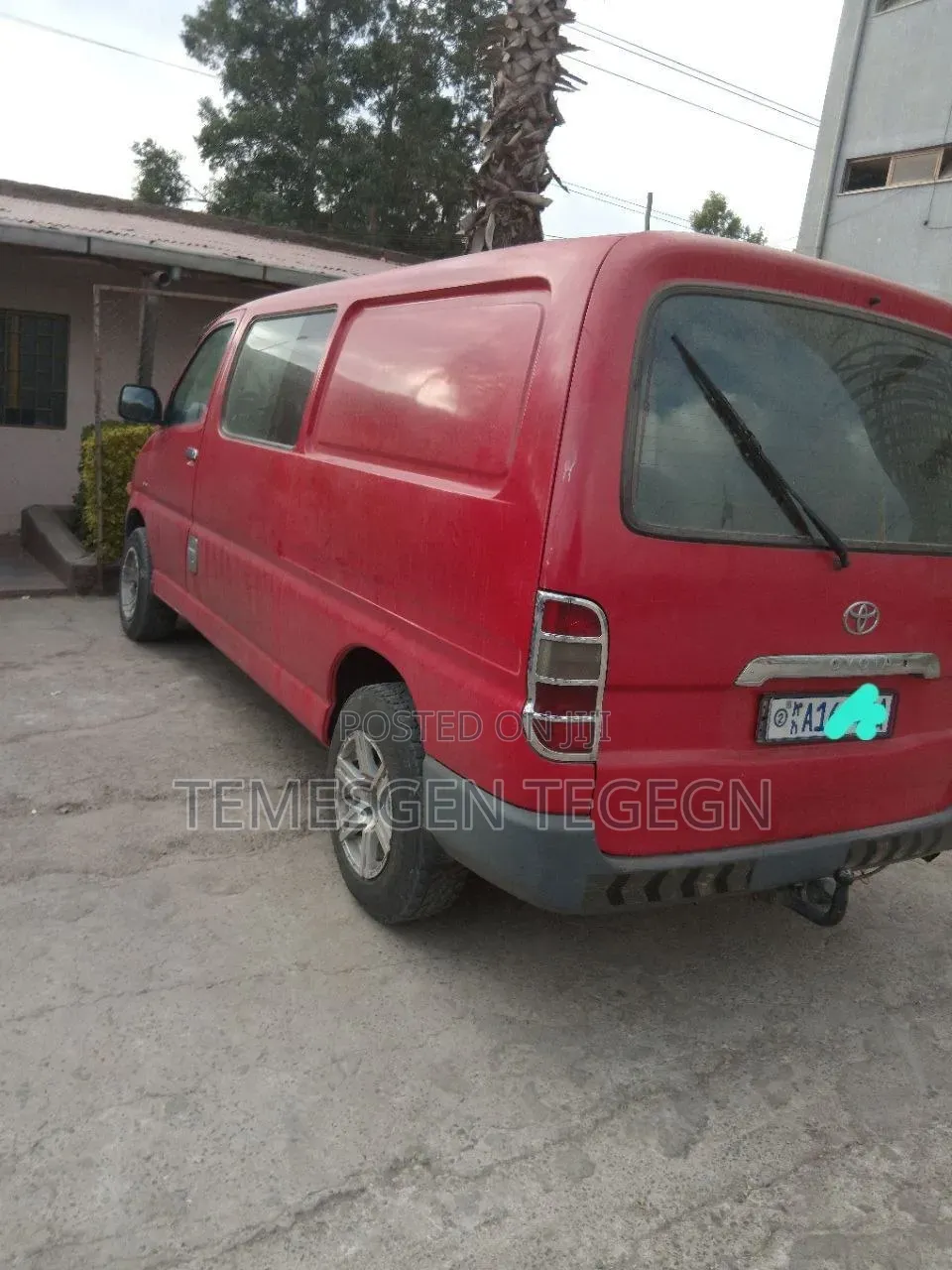Toyota HiAce 2006 Red