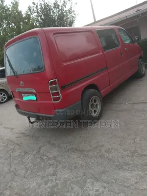 Toyota HiAce 2006 Red
