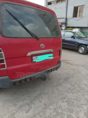 Toyota HiAce 2006 Red