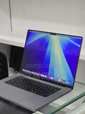 New Laptop Apple MacBook Pro 2021 M1 Max 32GB Apple M1 Pro SSD 512GB